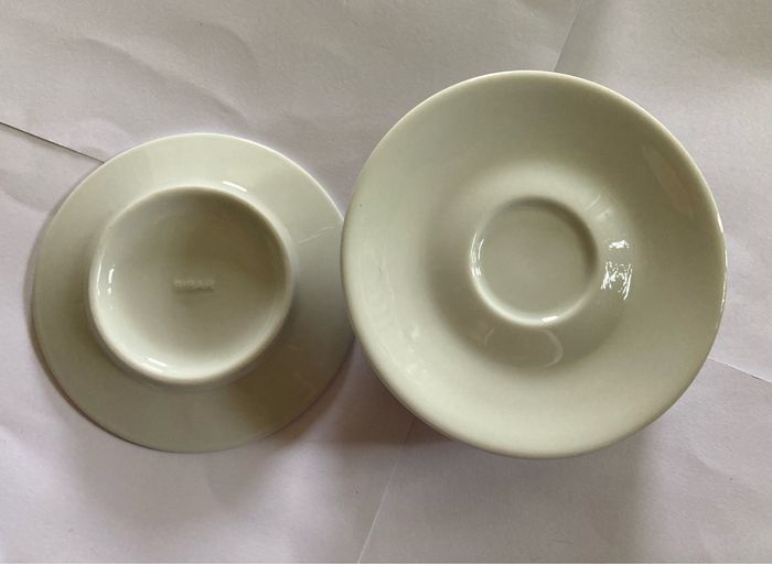 Sous-tasses blanches - photo numéro 2