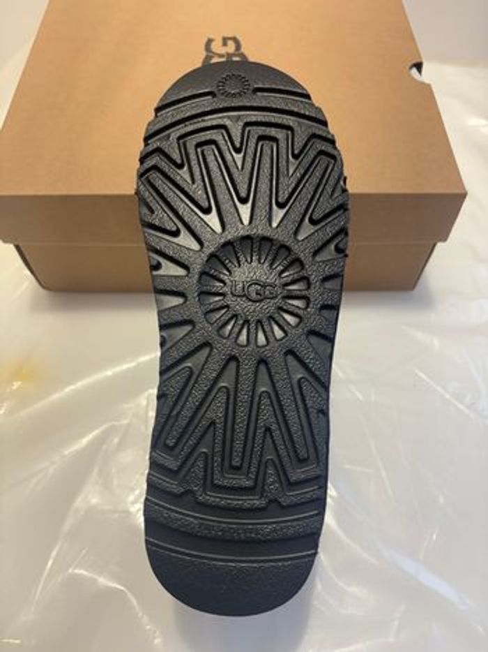 Ugg noir taille 39 - photo numéro 4