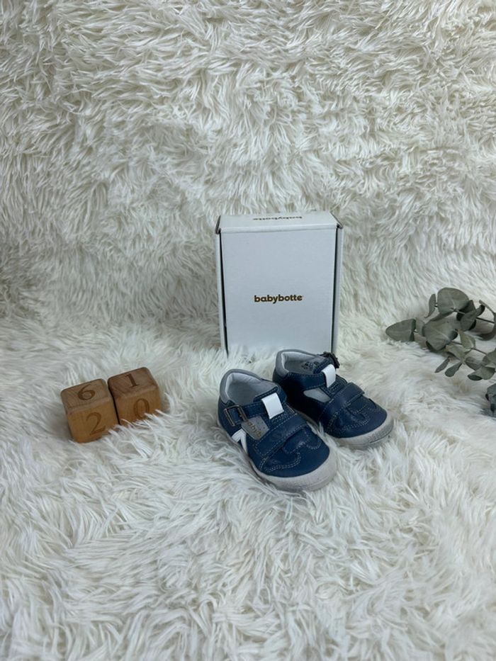 Paire de chaussures Babybotte taille 20