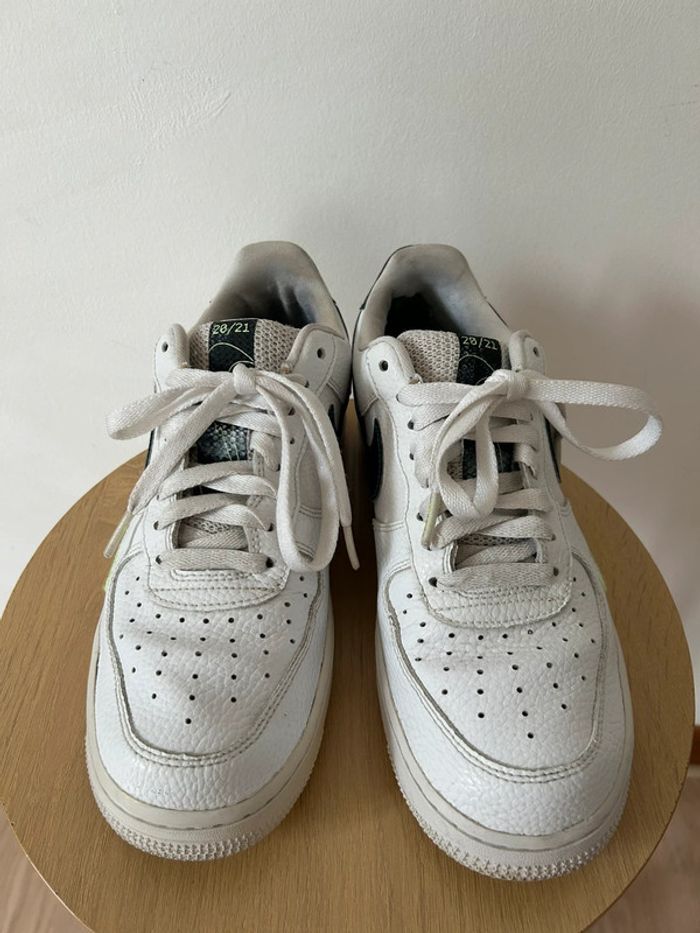 Nike Air Force 1 Low Lightning Bolt édition 20/21 – Taille 41 – Très bon état - photo numéro 7