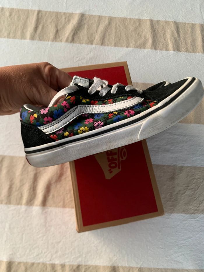 Vans fleuries pointure 31 - photo numéro 4