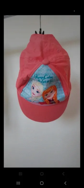 Casquette rose reine de neiges