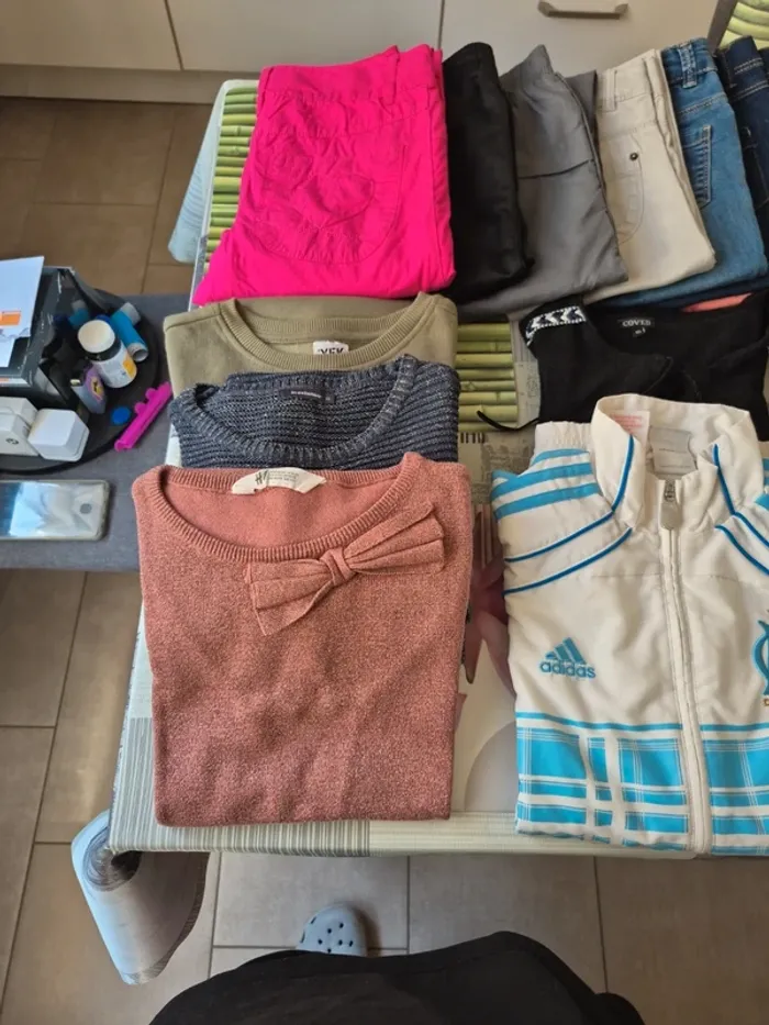 Lot de vêtements fille 9/10 ans - photo numéro 2