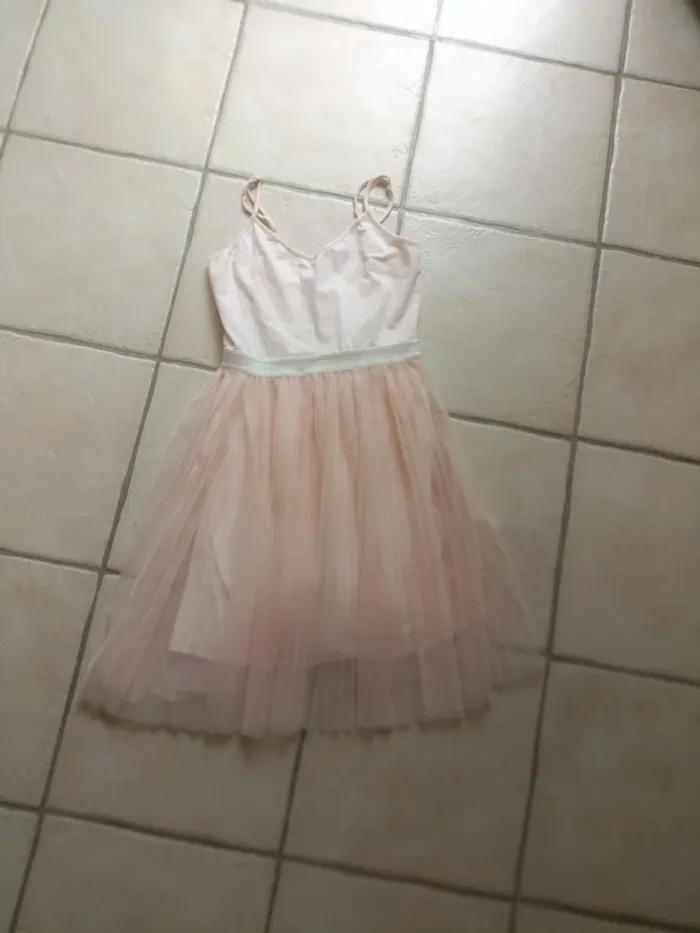 Robe tulle Etam taille S - photo numéro 2