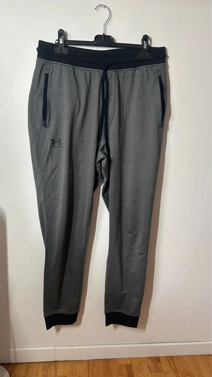 Jogging under armour