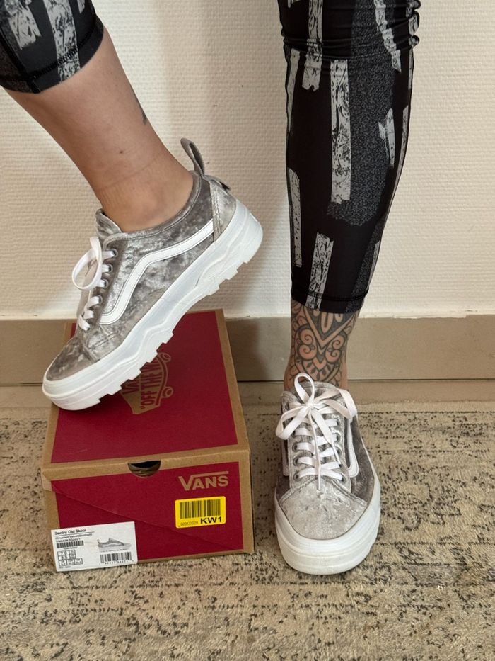 Vans en velour - photo numéro 4