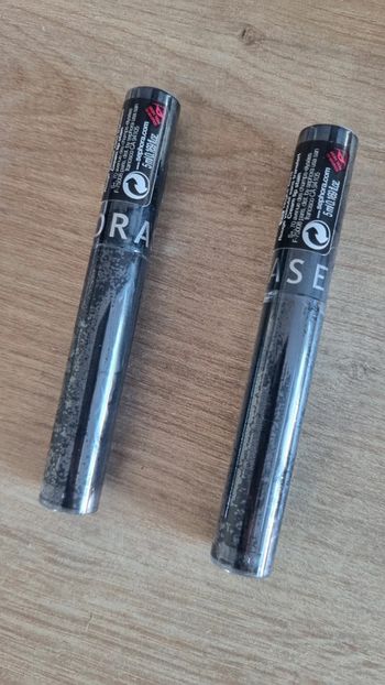 2 rouge a lèvres sephora neuf night Bird couleur noir