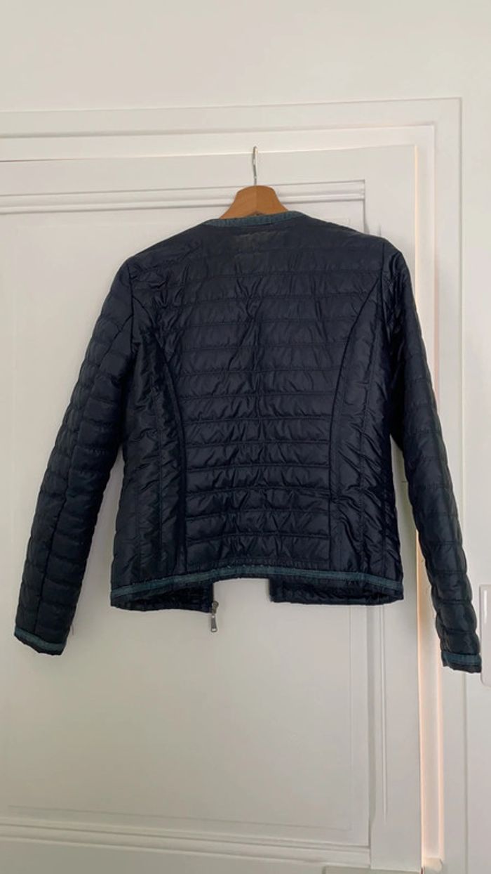 Doudoune taille M bleu marine et liserés en jean marque Talitha - photo numéro 5