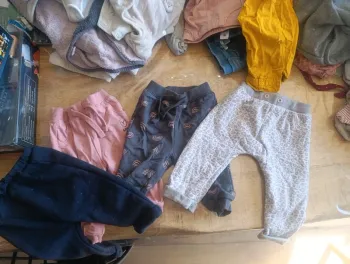 Lot pantalon fille 9 mois