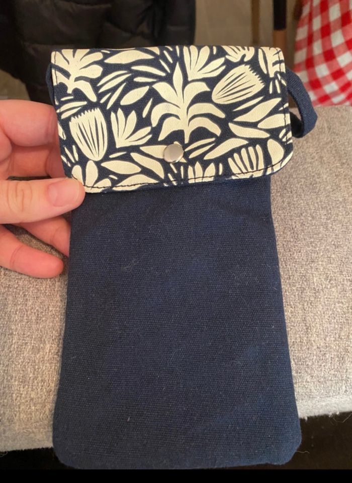 Pochette téléphone