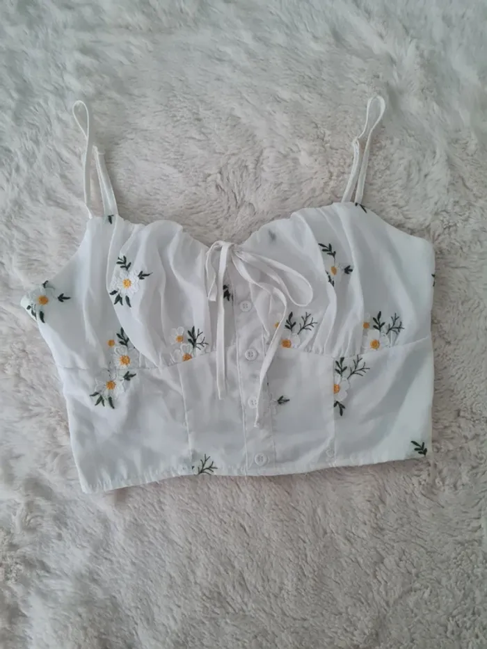 Croc top blanc fleuri