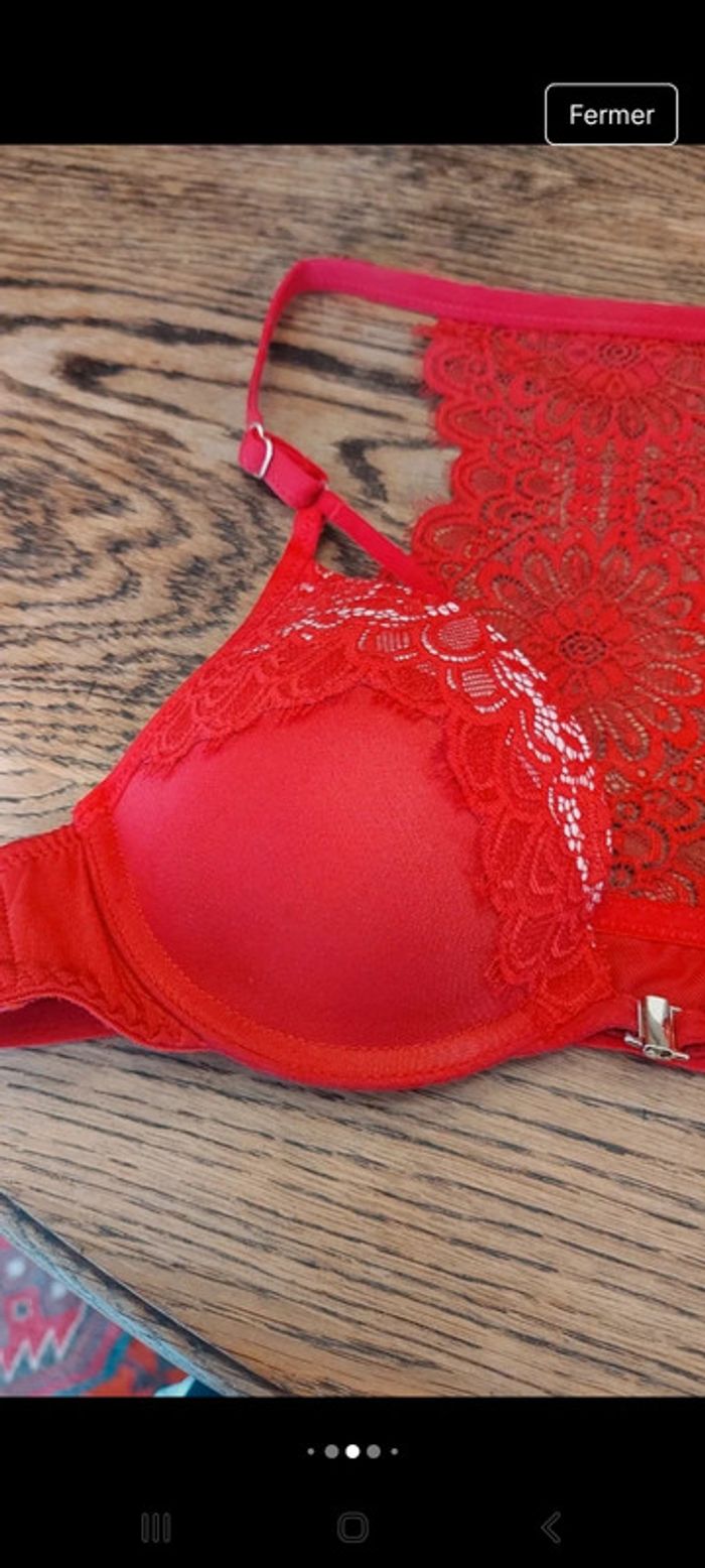 Soutien gorge rouge  Hunkemöller fr 85A - photo numéro 11