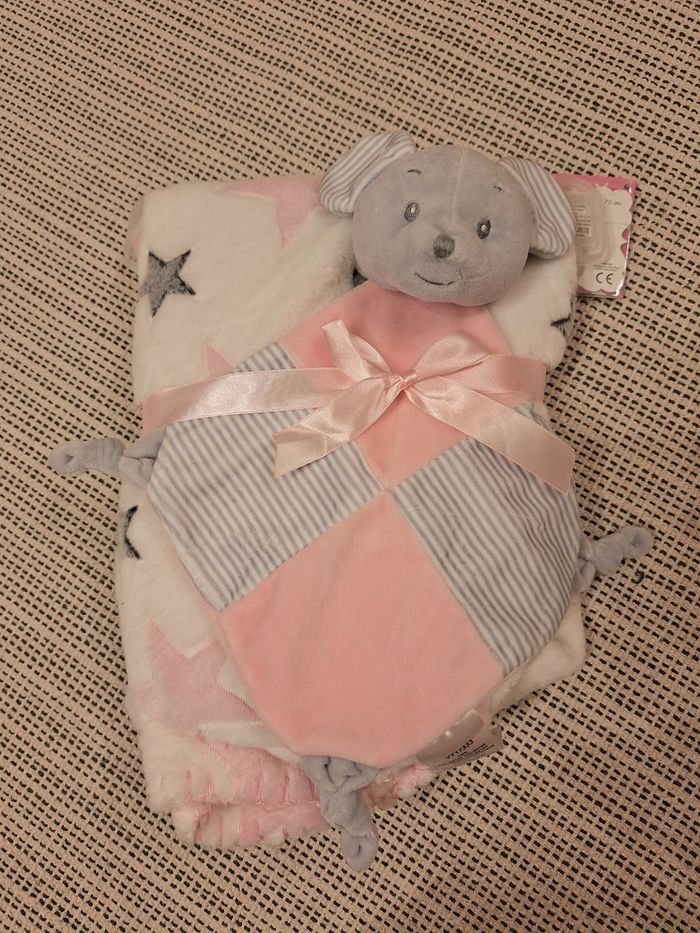 Doudou et couverture