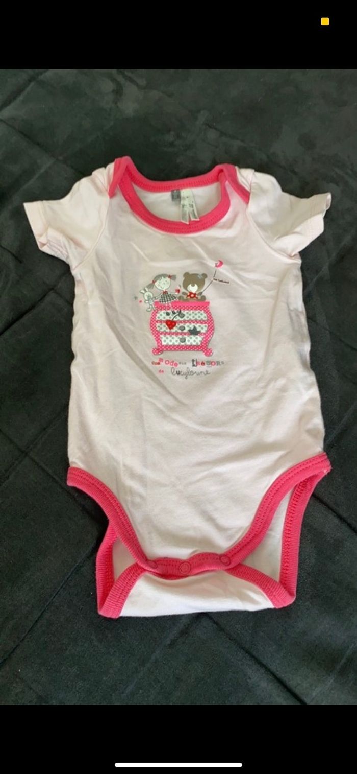 Bodies fille - photo numéro 3