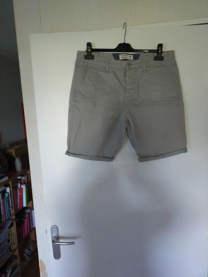 Joli bermuda homme très bon état - photo numéro 2