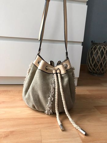 Sac besace marqu parfois