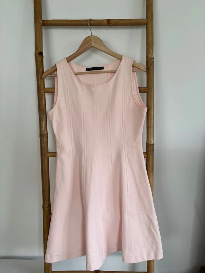 Robe sans manche rose pale Zara taille L