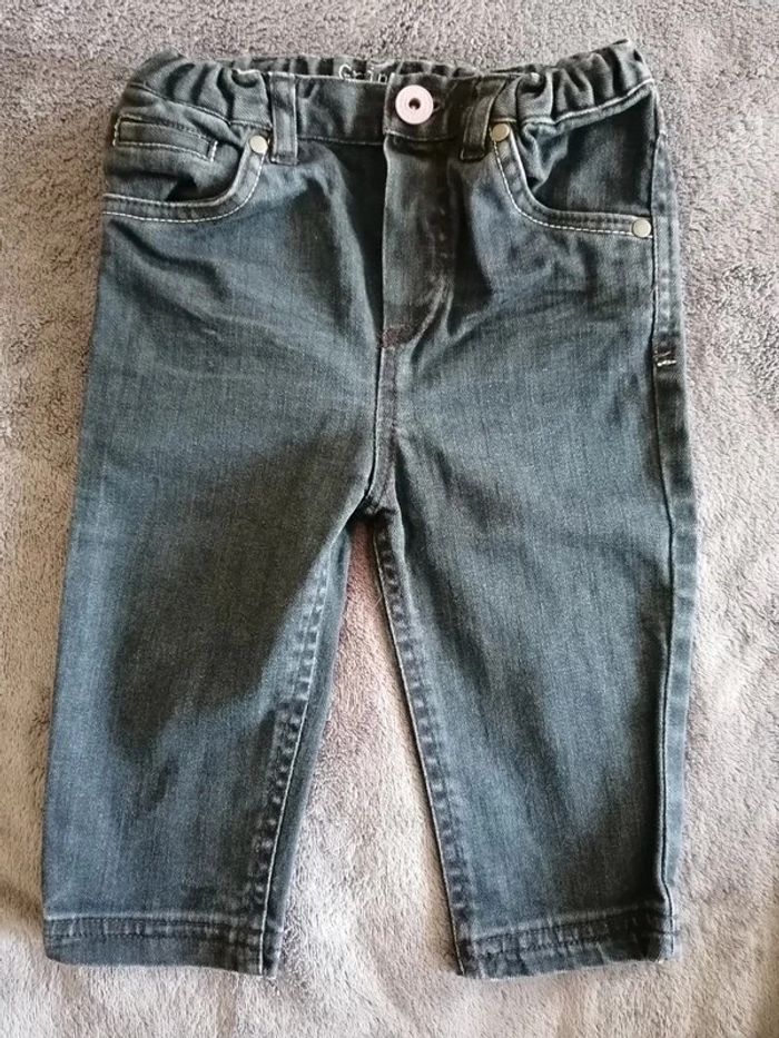 Jeans fille taille 12 mois