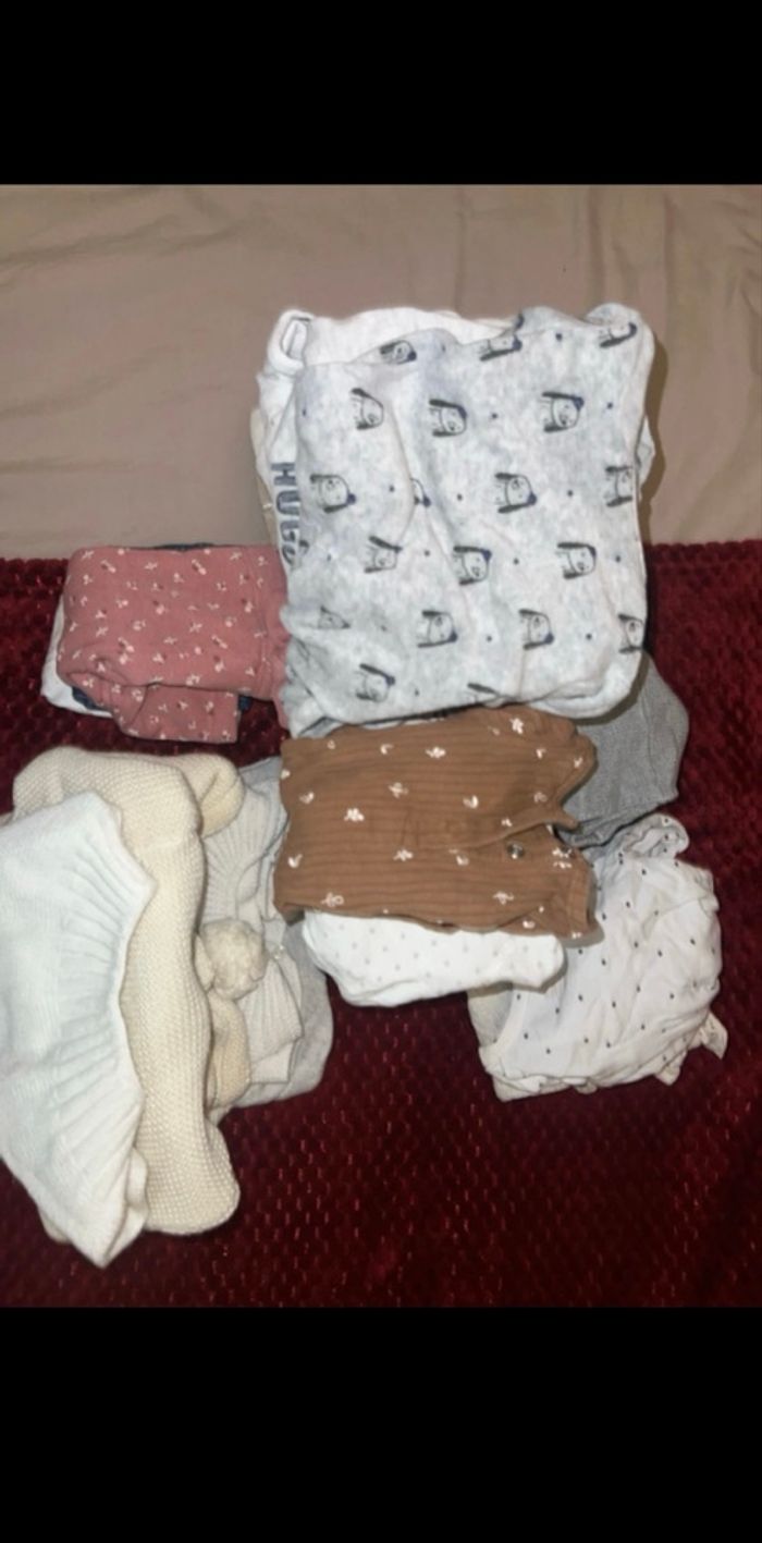 Lot bébé 0 et 1 mois - photo numéro 2