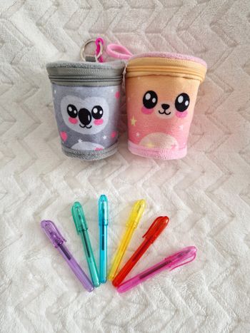 Lot minis trousses et minis stylos