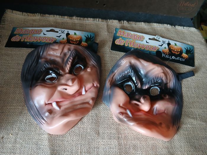 Lot de deux masques sorcière en silicone