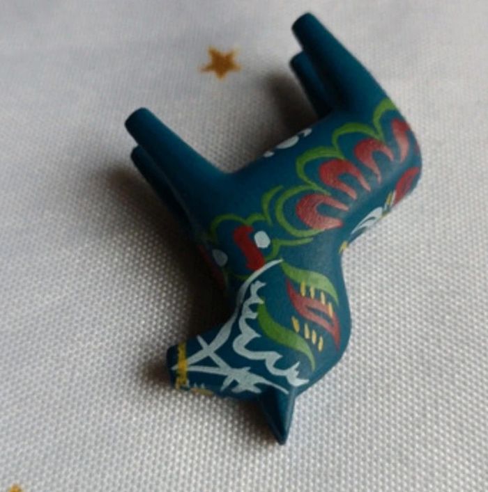 Cheval horse bois paint hand main peint bleu blue dala suédois Akta Dalahemslojd Nils Olsson sculpté - photo numéro 2