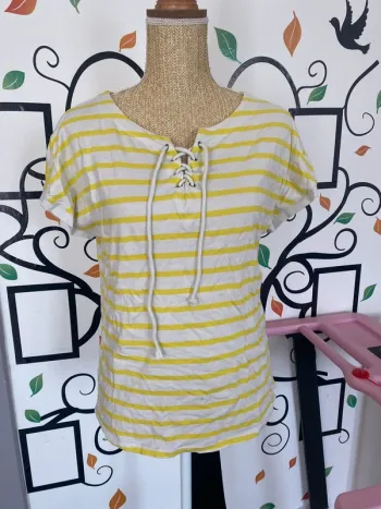 Haut Faye jaune blanc à décolleté lacets 36/38 bon état