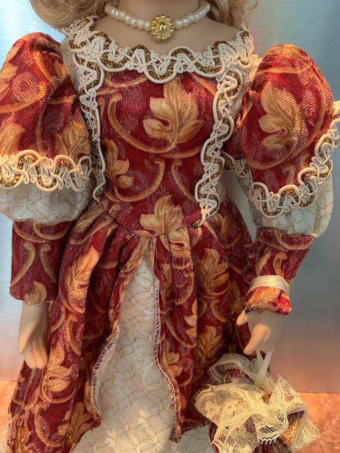 Poupée porcelaine - photo numéro 3
