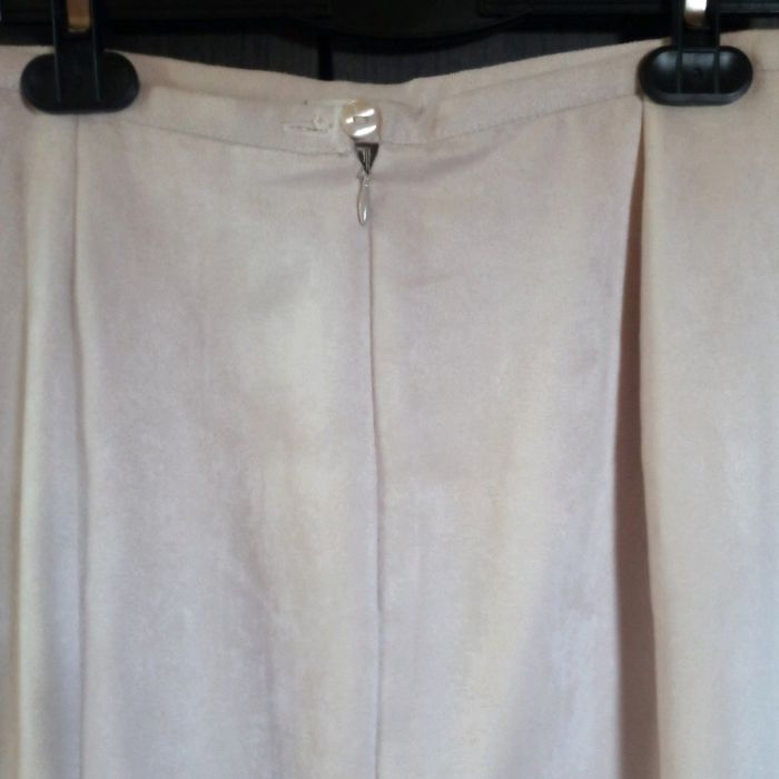 Jupe godet beige en suedine - photo numéro 5