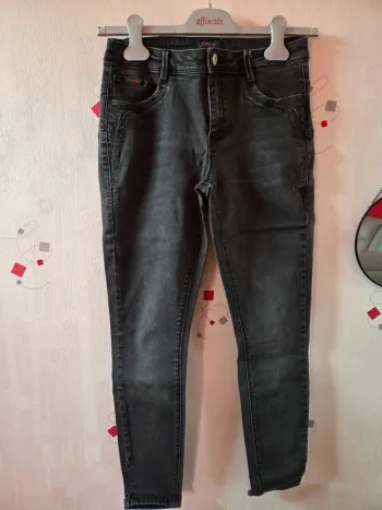 🤗 Sublime jean femme T.38/40 Only