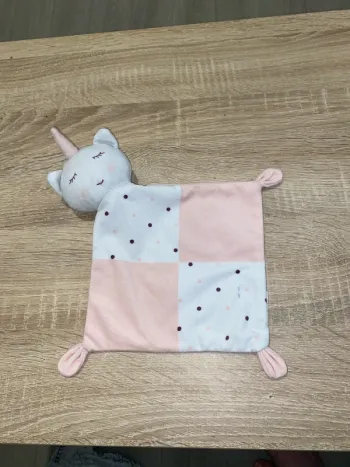 Doudou licorne