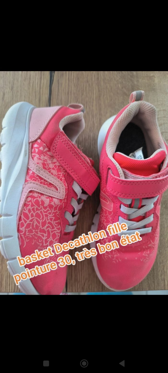 Vend basket fille 30