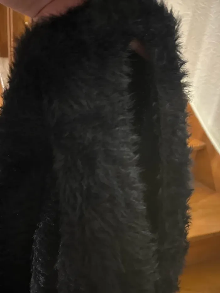 Pull avec épaules dénudées - photo numéro 3