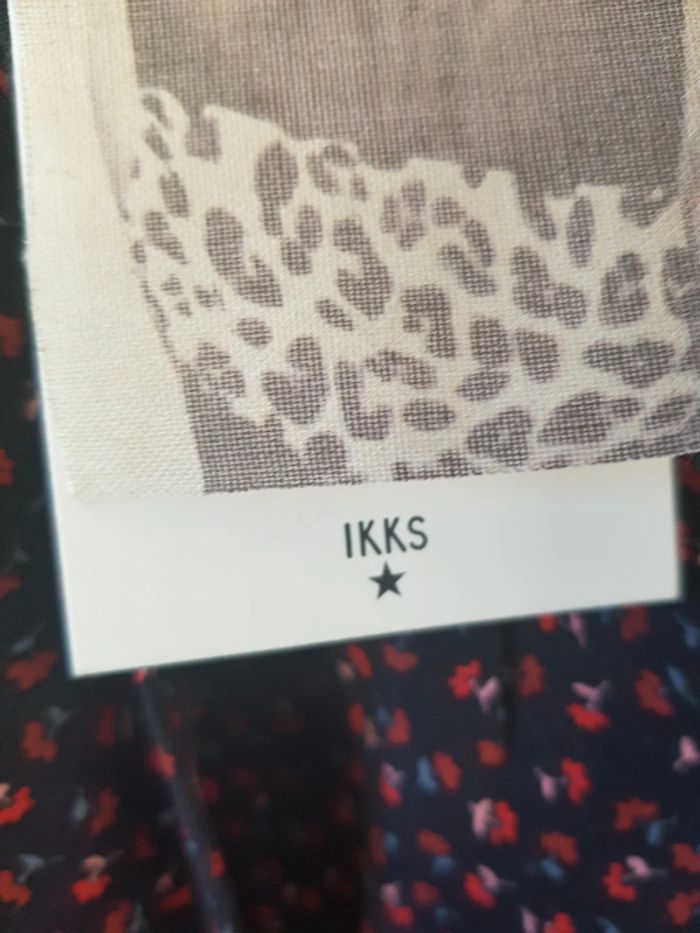 Jupe Ikks 12 ans taille 10 ans - photo numéro 3
