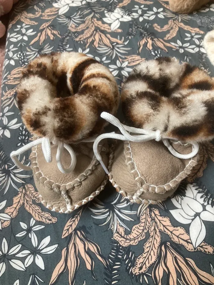 Chaussons cuir