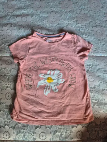 T-shirt T 5/6 ans