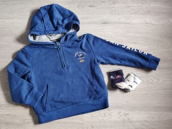 Sweat à capuche bleu Okaidi + chaussettes Taille 3 ans