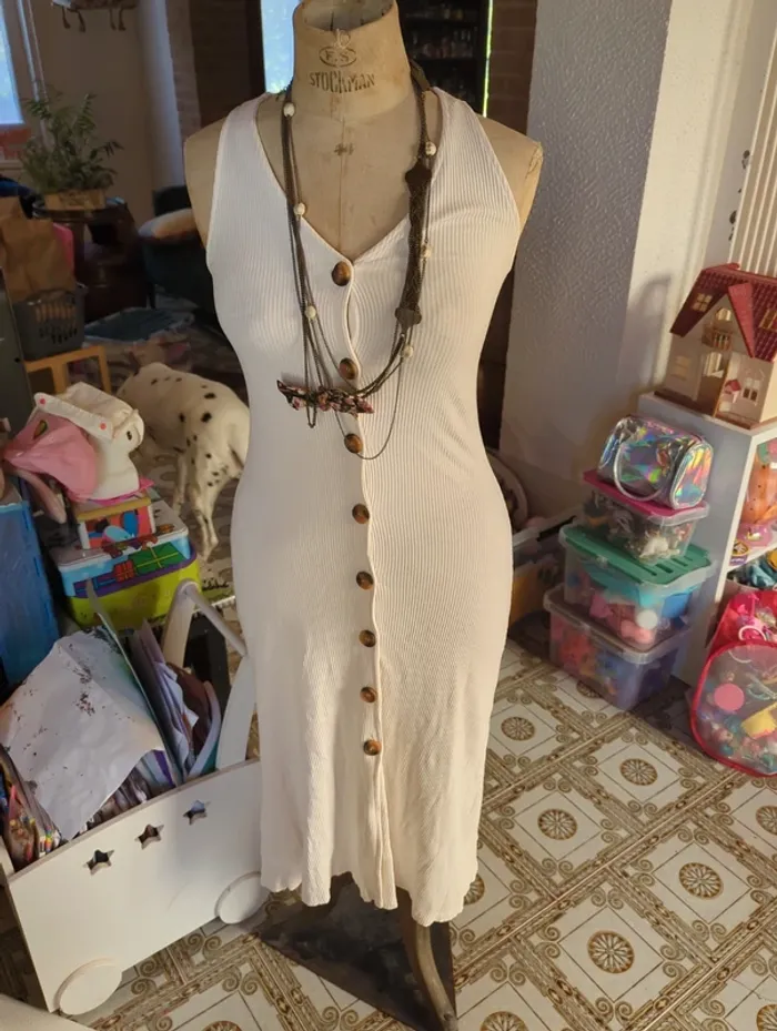 Robe blanche côtelée - photo numéro 2