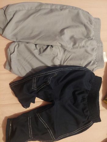 Lot 2 pantalons bébé