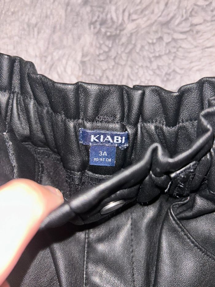 Short en cuir noir - Kiabi - photo numéro 3