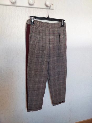 Beau pantalon femme à pinces XS Pull&Bear à carreaux bandes côté très bon état