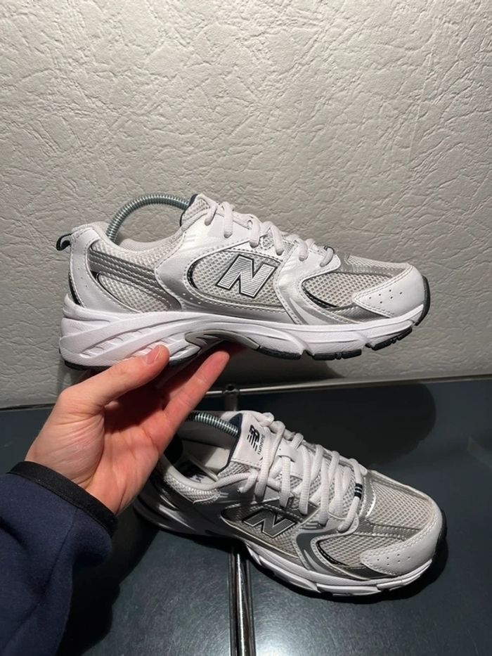 New Balance 530 Blanc 38.5 - photo numéro 3