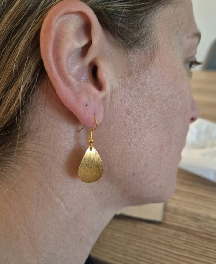 Boucles d’oreilles "Gouttes d'or" - photo numéro 2