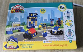 Play doh bricks  police