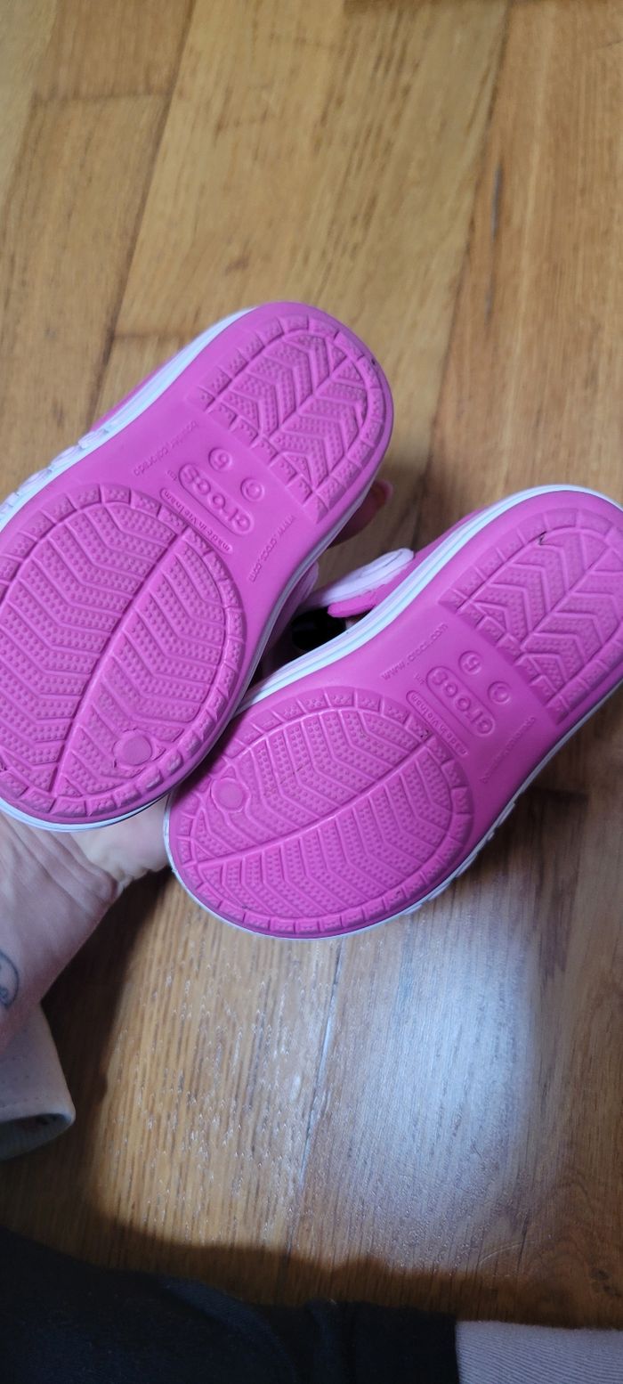 Crocs ouvertes - photo numéro 2