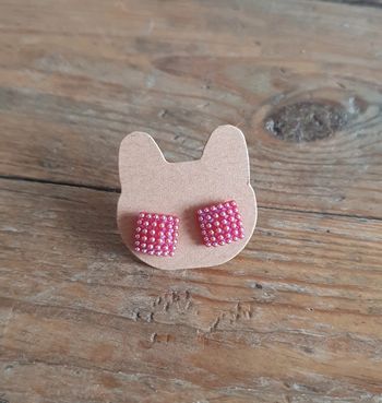 Boucles d'oreilles neuves rouges carrées diamants brillants