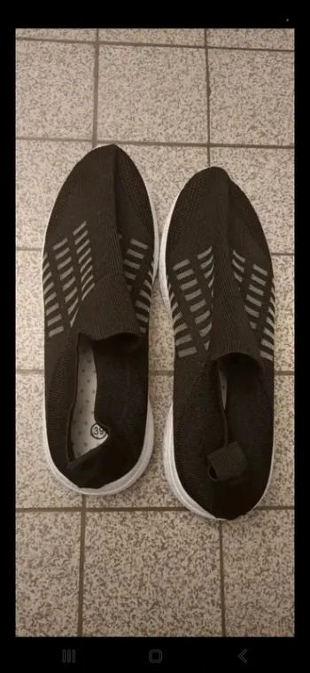 Baskets légères noires