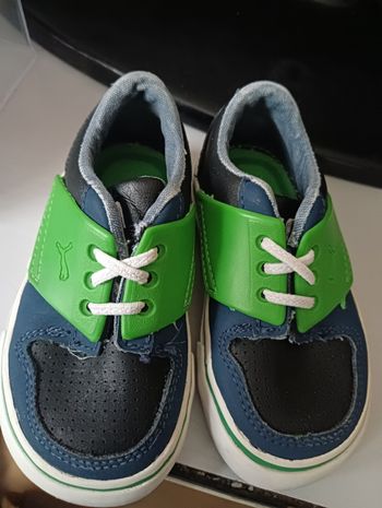 Baskets PUMA taille 20