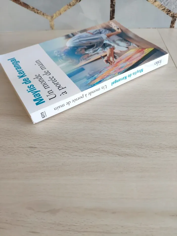 Livre poche un monde à portée de main Kerangal - photo numéro 5
