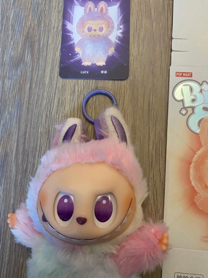 Labubu V3 neuf sous blister Luck / chance - photo numéro 3
